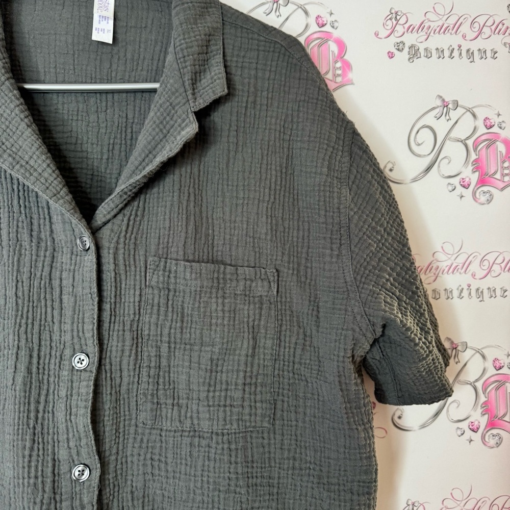 Stars above shirt button down grey lightweight Short Sleeve Shirt - Picture 3 of 5